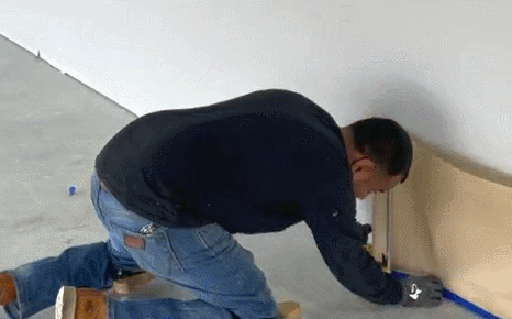 美纹纸封墙壁.gif